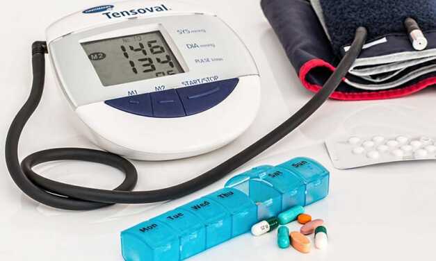 Hypertension Artérielle : Facteurs de Risque, Symptômes, Diagnostic & Traitement