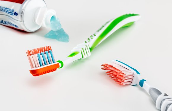 Guide d&rsquo;Achat Définitif : Quelle Brosse à Dents Choisir ?