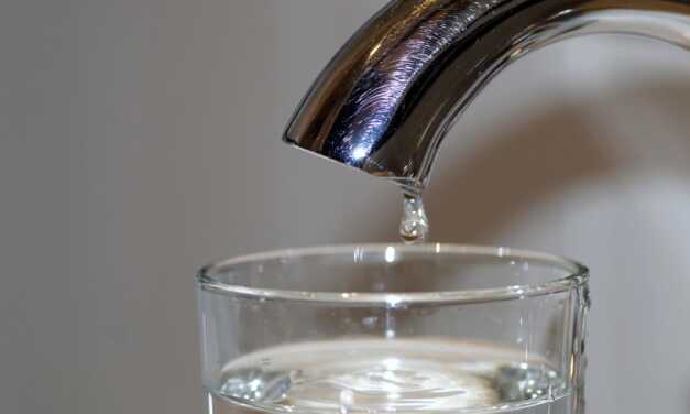 Découvrez le Lien Magique entre Perte du Poids et Eau Froide ou Chaude